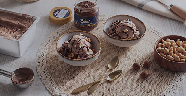 Ricetta gelato al cioccolato con crema spalmabile Baci Perugina