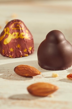 Baci® Perugina® Caramellato alle mandorle